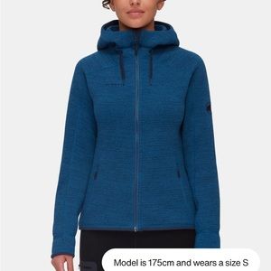 Women’s Blue Mammut Hoodie